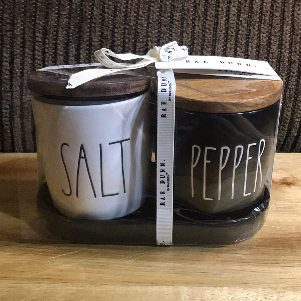 Rae Dunn Salt & Pepper ⚡️